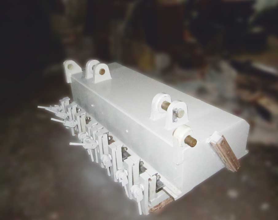 Pressure board assembly for rolling mill